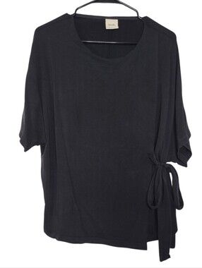 Boob Design Size S Wonton Top Short Sleeve Nursing Breastfeeding Shirt in Black